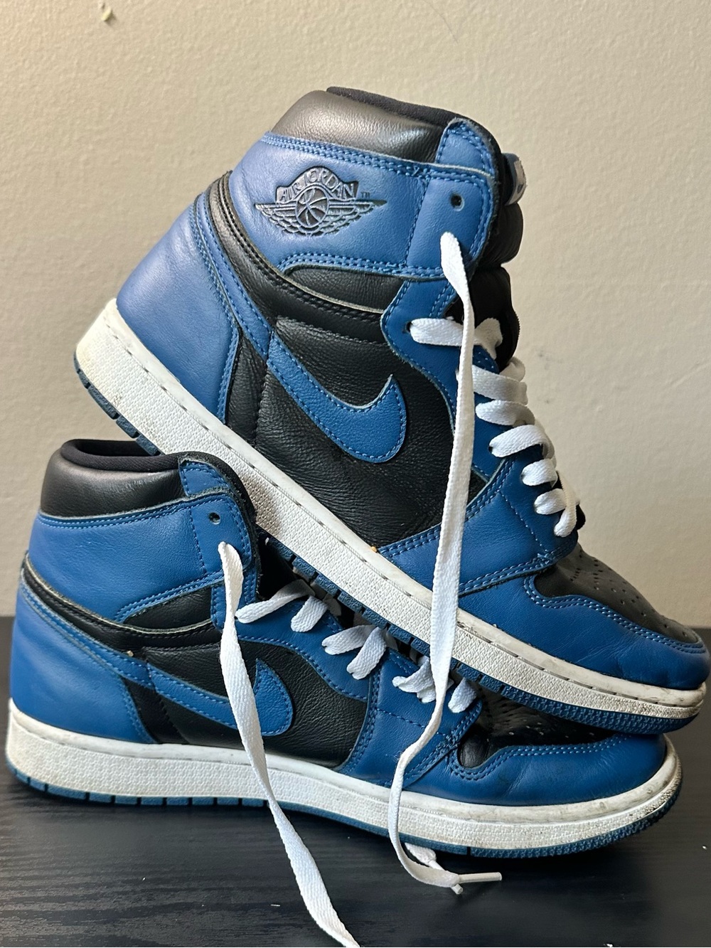 Jordan 1 high OG marine blue